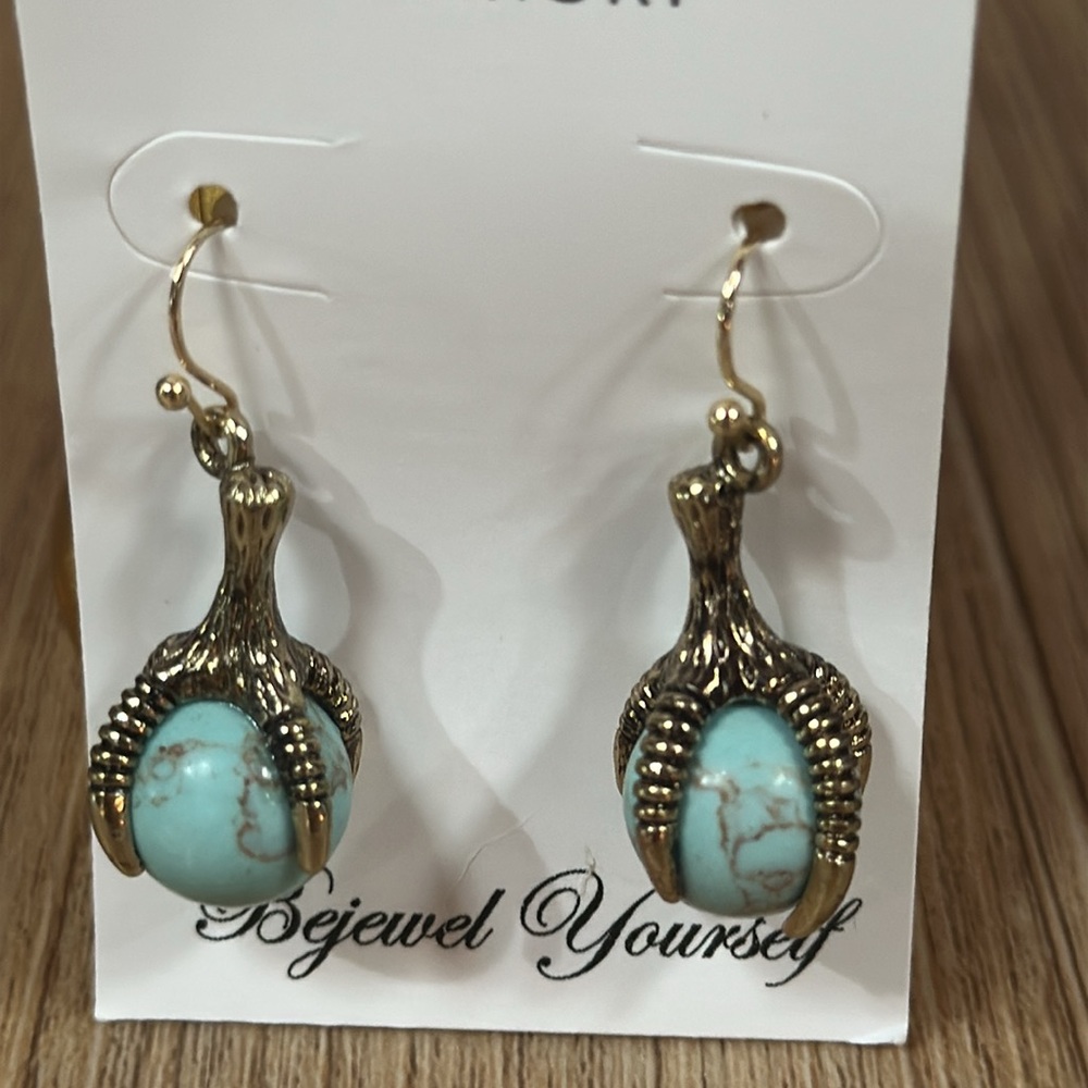 BANSRI Earrings - Picture 2 of 9